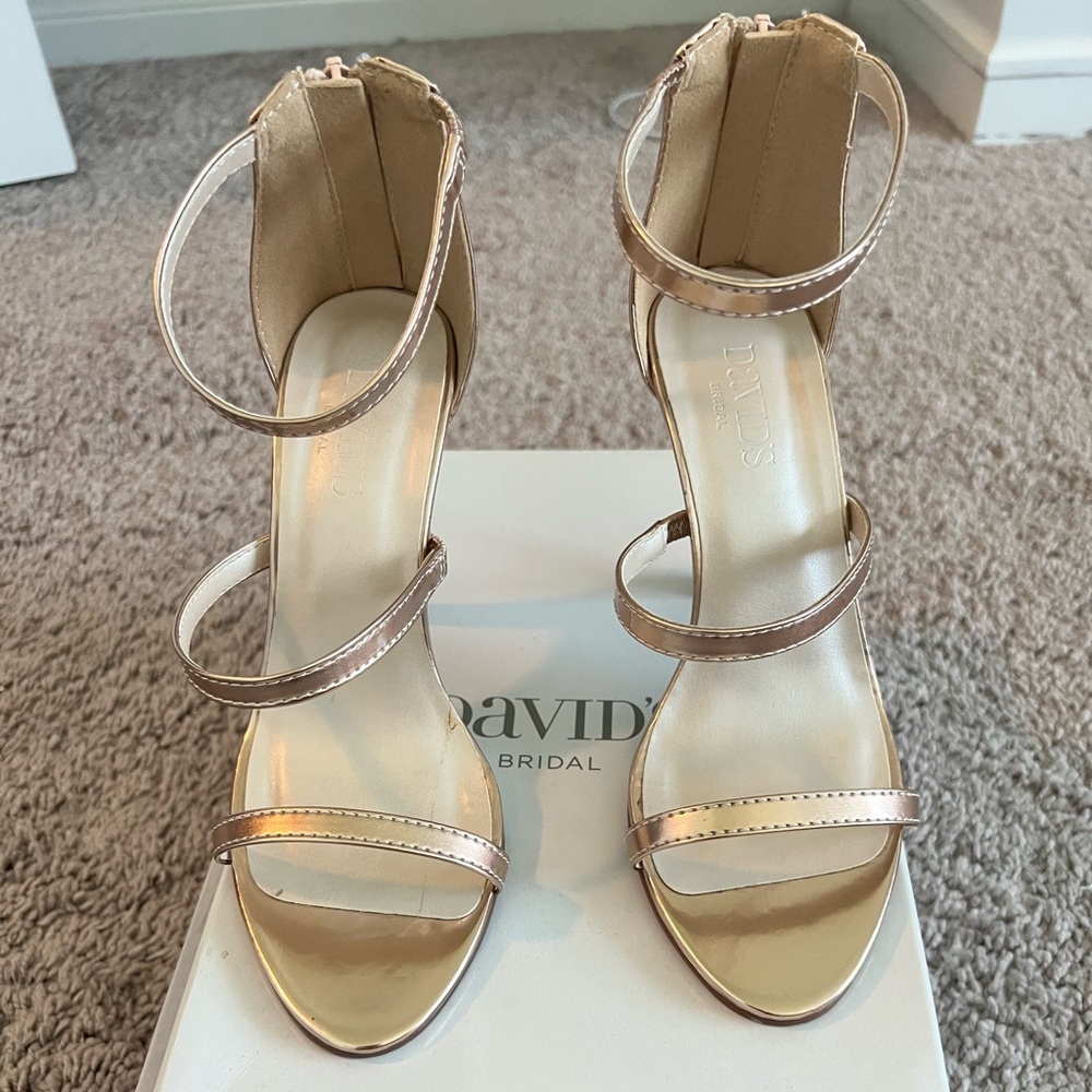 Davids bridal shoes. Size woman’s 6. Rose gold